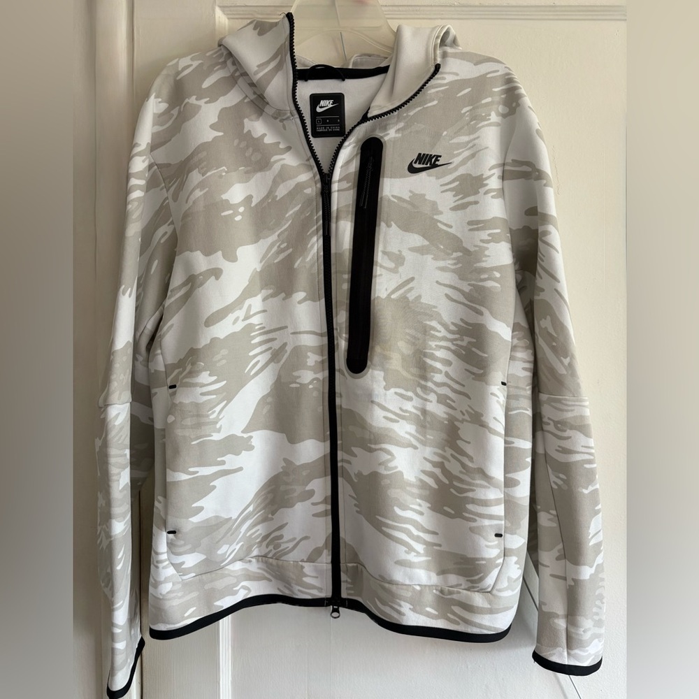 Nike Gray and White Camo Jacket